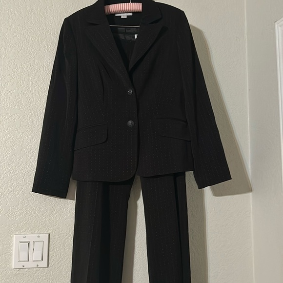 Sag Harbor pant suit - Picture 1 of 13